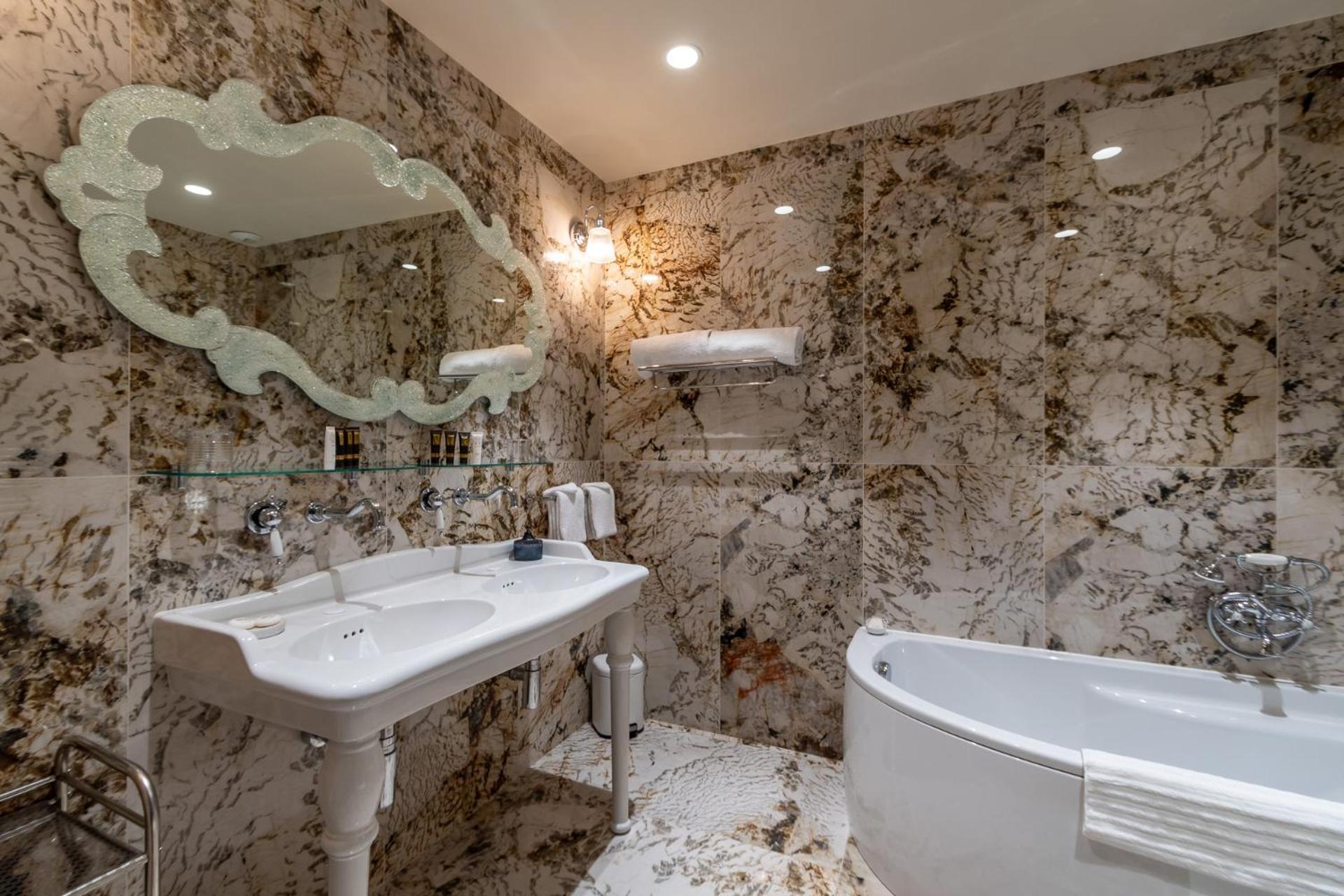 Hotel Demeure Loredana Saint-Florent  Exterior foto